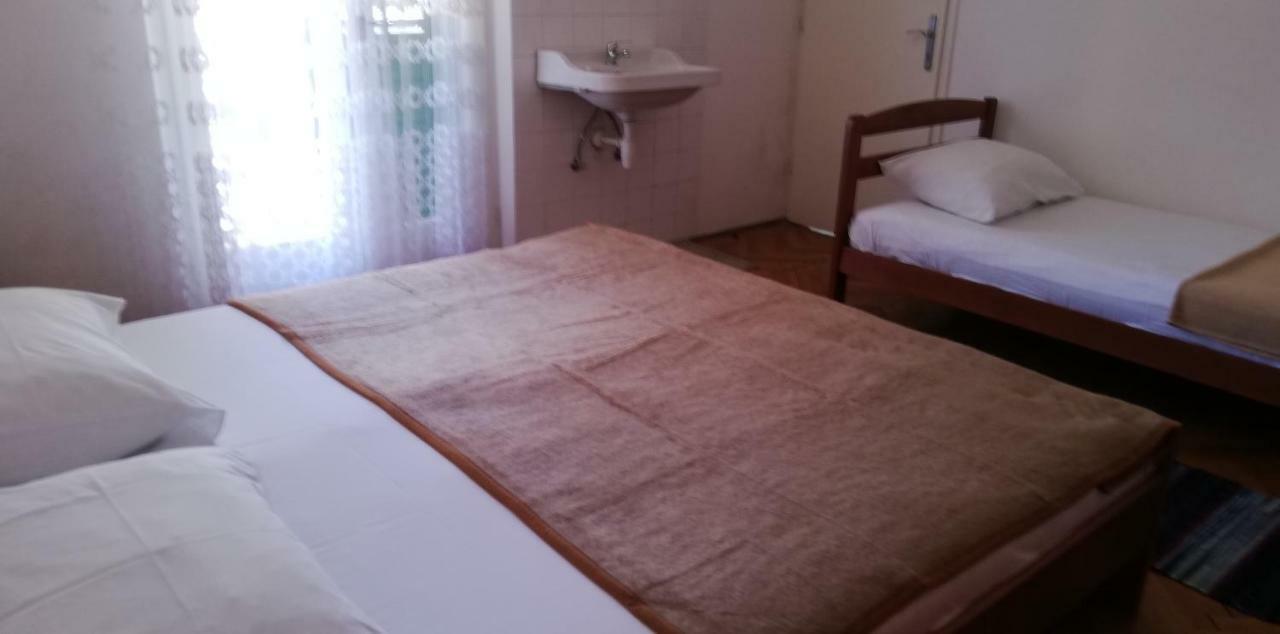 Marina Apartment End Rooms Vela Luka Esterno foto