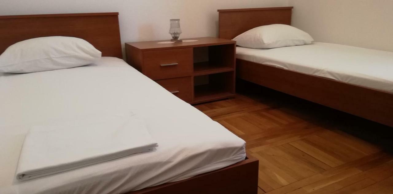 Marina Apartment End Rooms Vela Luka Esterno foto