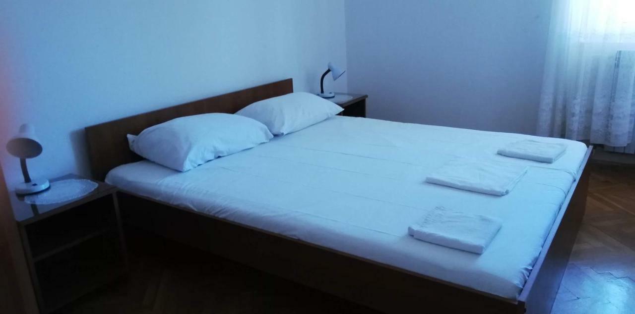 Marina Apartment End Rooms Vela Luka Esterno foto